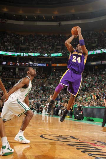 体育意甲:国际米兰2-0卡利亚里 收获两连胜