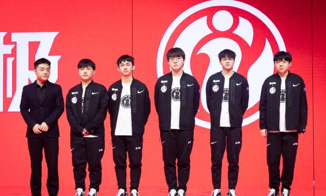 需要向我们 需要向我们